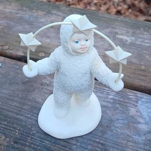 Snowbabies "Look What I Can Do " From The Winter Tales Collection